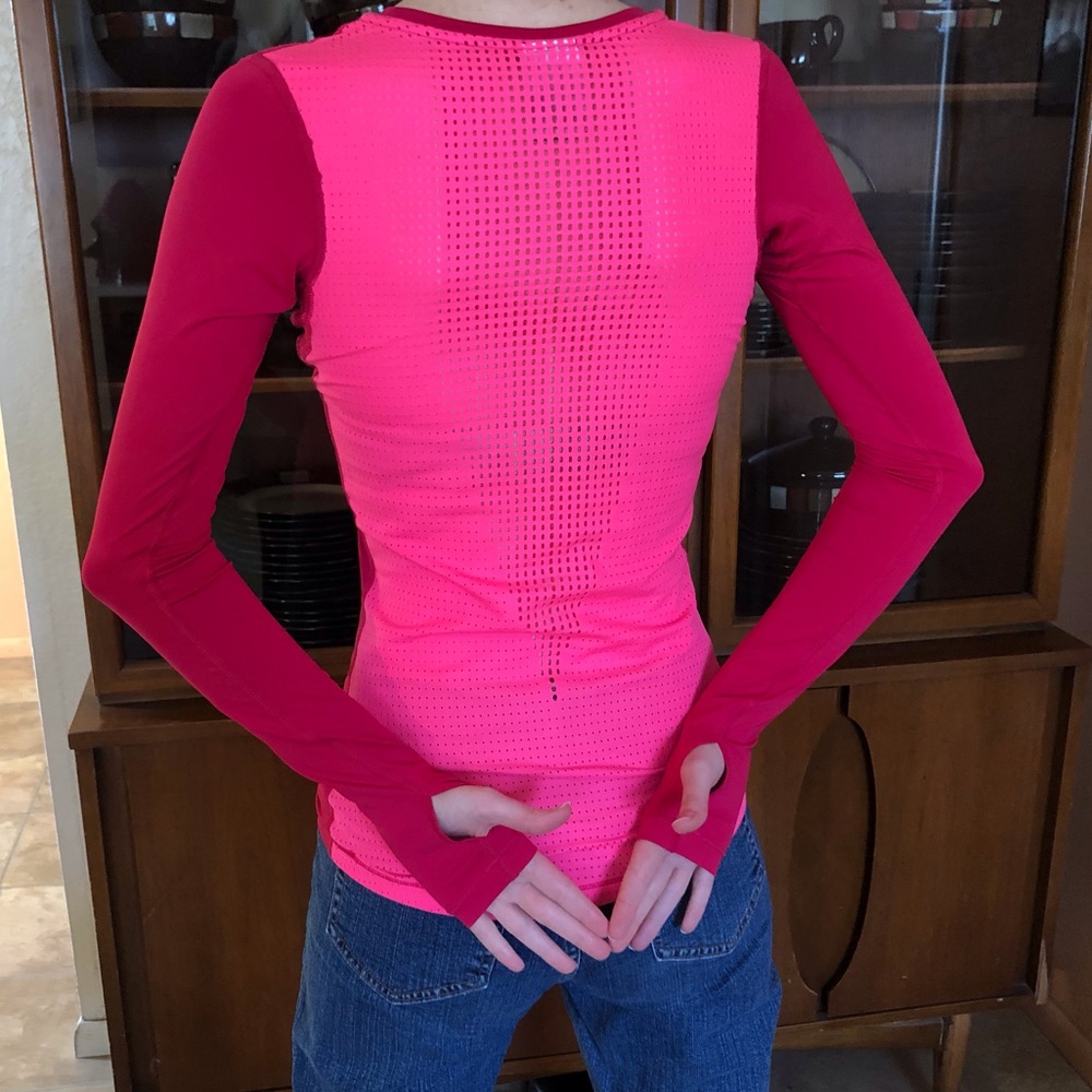 EUC Nike Dri Fit top